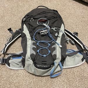 Osprey Tempest 9 Backpack & Camel Back Bladder